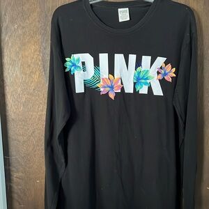 Ladies Pint shirt. Size Large. Excellent condition.